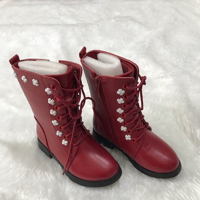 Boot bé gái