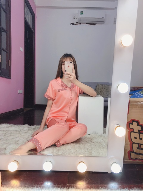 Bộ ngủ pijama lụa satin tay cộc quần dài chấm bi hàng VNXK