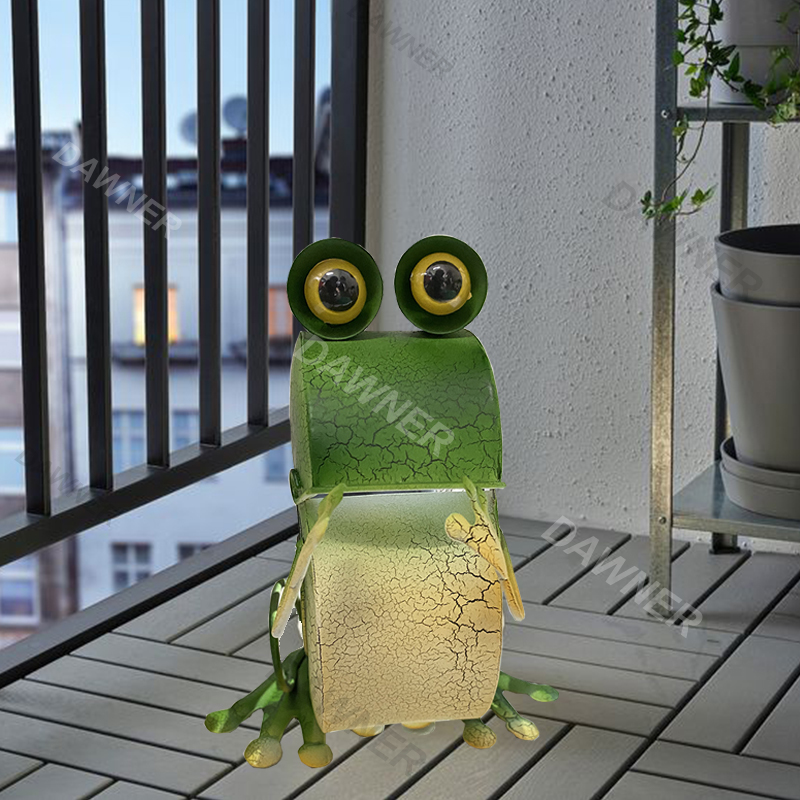 Solar Lantern Lights Outdoor Waterproof LED Frog Decorative Tabletop Lanterns for Patio Garden Table Decor