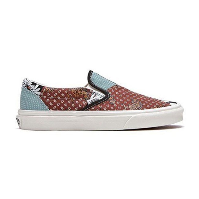 [Mã FAMALLT5 giảm 15% đơn 150k] Giày Vans UA Classic Slip-On Tiger Patchwork - VN0A4U381IO