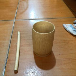Bộ ly tre gồm ( ly và ống hút tre)