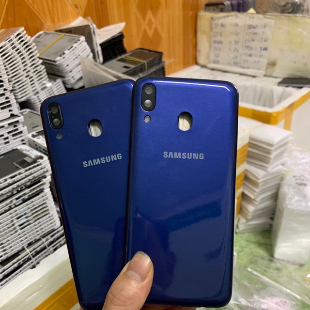 Vỏ điện thoại samsung m20