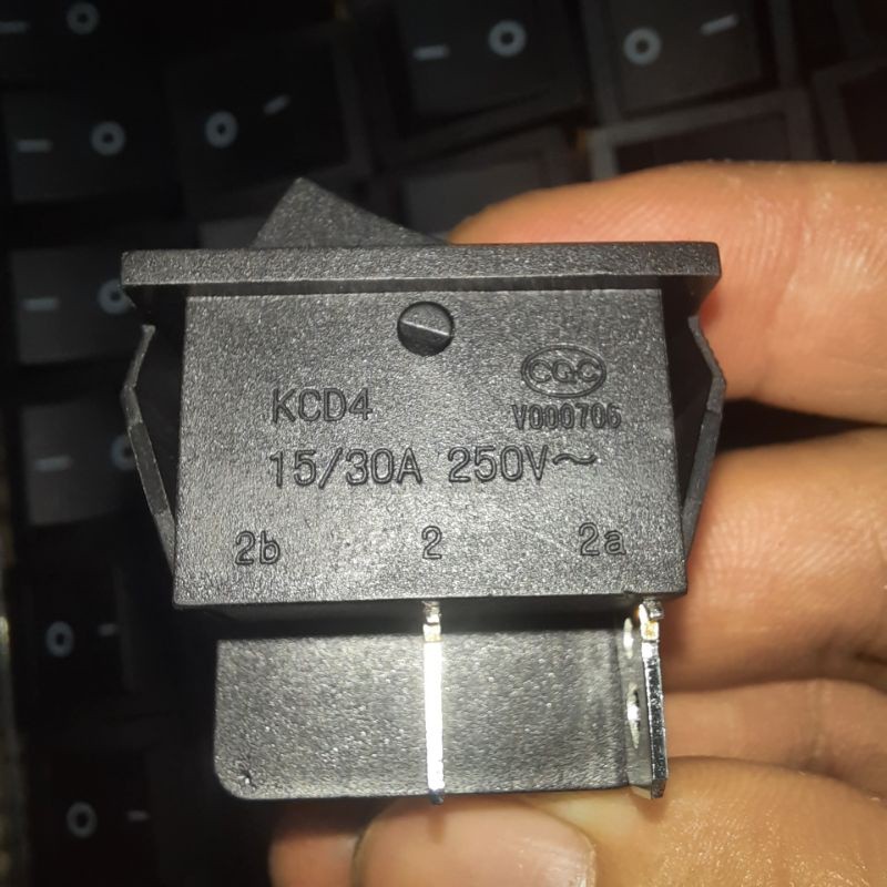 Công Tắc Bập Bênh KCD4 2 chế độ 15/30A 250VAC 4 chân