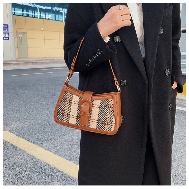 Túi xách nữ túi đeo vai họa tiết thổ cẩm khóa nam châm 1999store_official