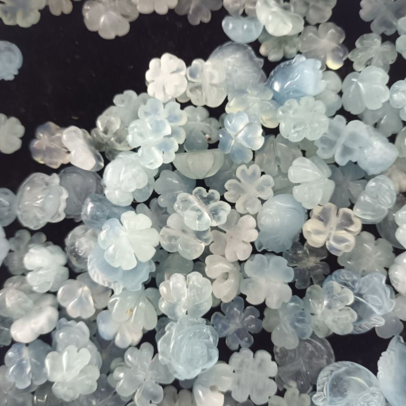 mặt 4 lá xanh dương may mắn hạnh phúc giữ tài lộc cho mệnh mộc thủy