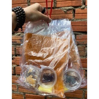 Bánh tráng cuốn bơ chấm sốt me
