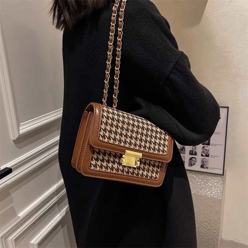 Túi xách đeo chéo nữ giá rẻ đẹp đi chơi phong cách thời trang hàn quốc dễ thương cute DC322