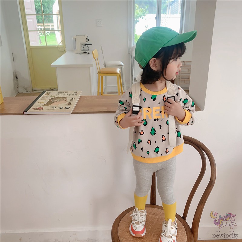 Set áo Sweater in họa tiết da báo kèm quần dài bằng chất liệu cotton thời trang cho bé gái