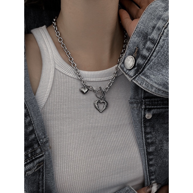 Vòng cổ thép titan mặt hình trái tim khắc rỗng