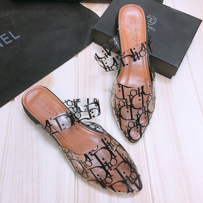 GIÀY SỤC CÓ QUAI