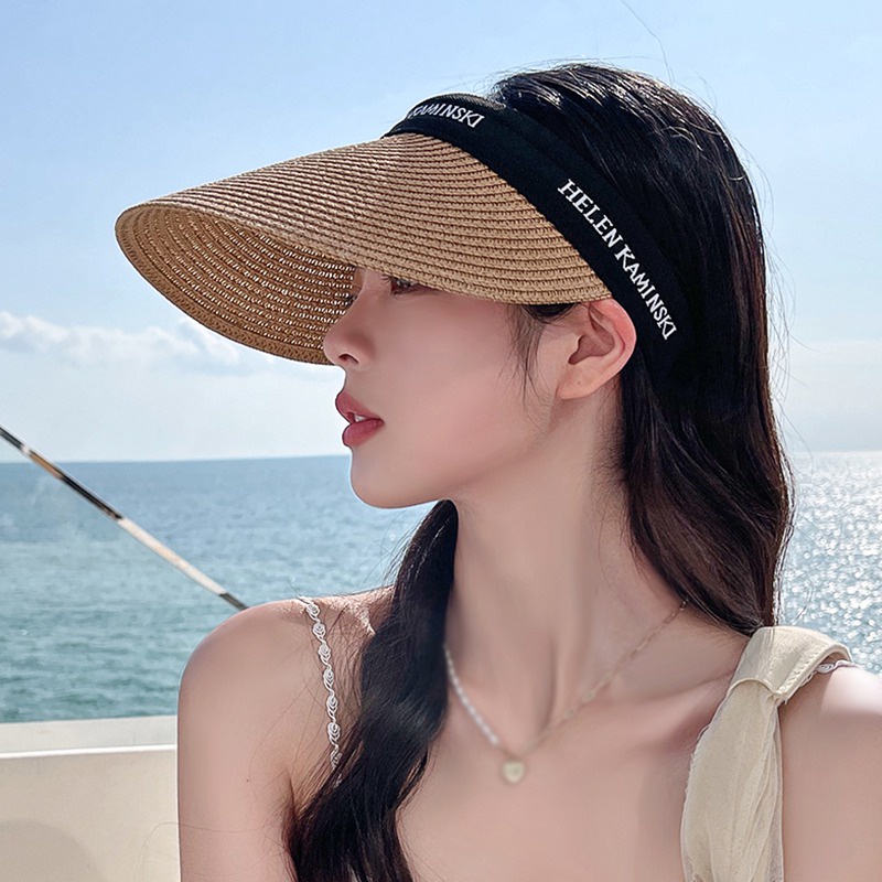 Nón Cối Rộng Vành Chống Tia UV Khi Đi Biển