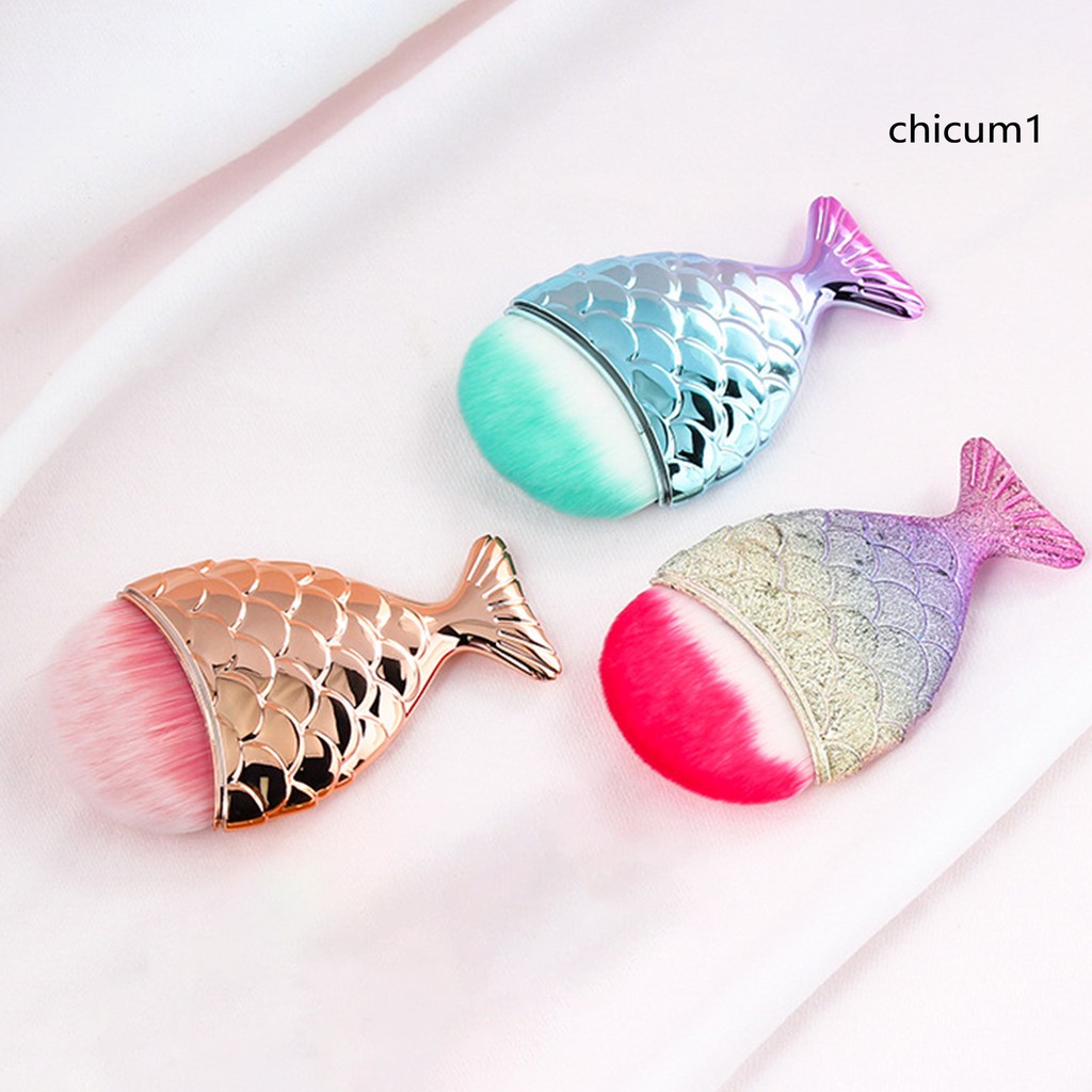 [Hàng mới về] Cọ làm sạch bụi móng tay hình đuôi cá sáng tạo