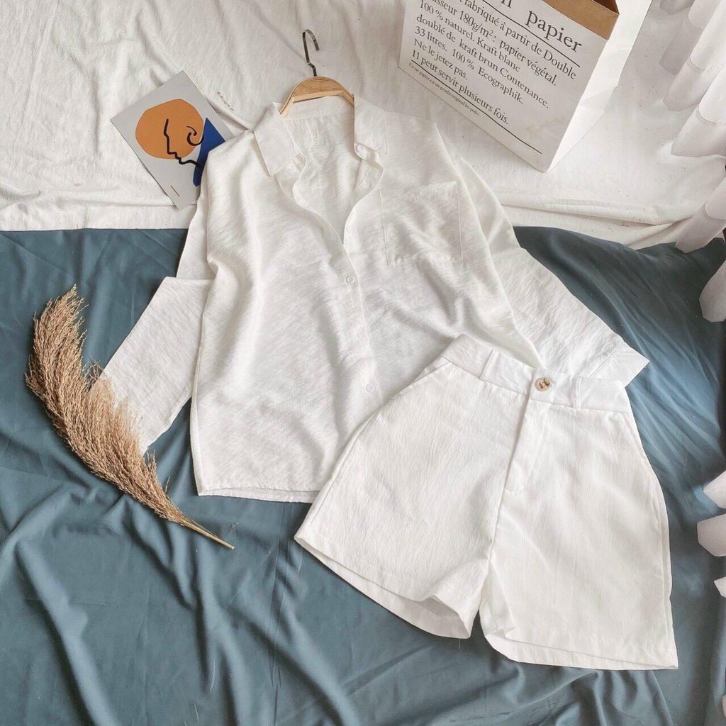 Set áo sơ mi tay dài và short trắng