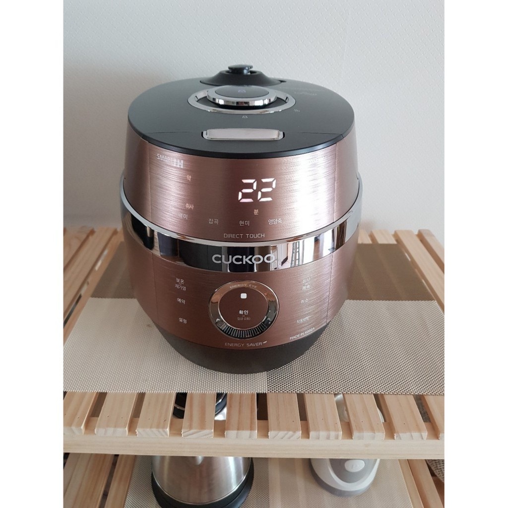 Nồi cơm điện cao tần Cuckoo CRP JHR0660FBM 1.08L [Nhập khẩu Hàn]