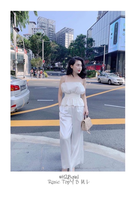 Áo trắng hai dây xinh Rosiee Top có mút ngực from chuẩn tôn dáng ôm xoè nhẹ dễ mix phía sau bo chun có dây tự điều chỉnh