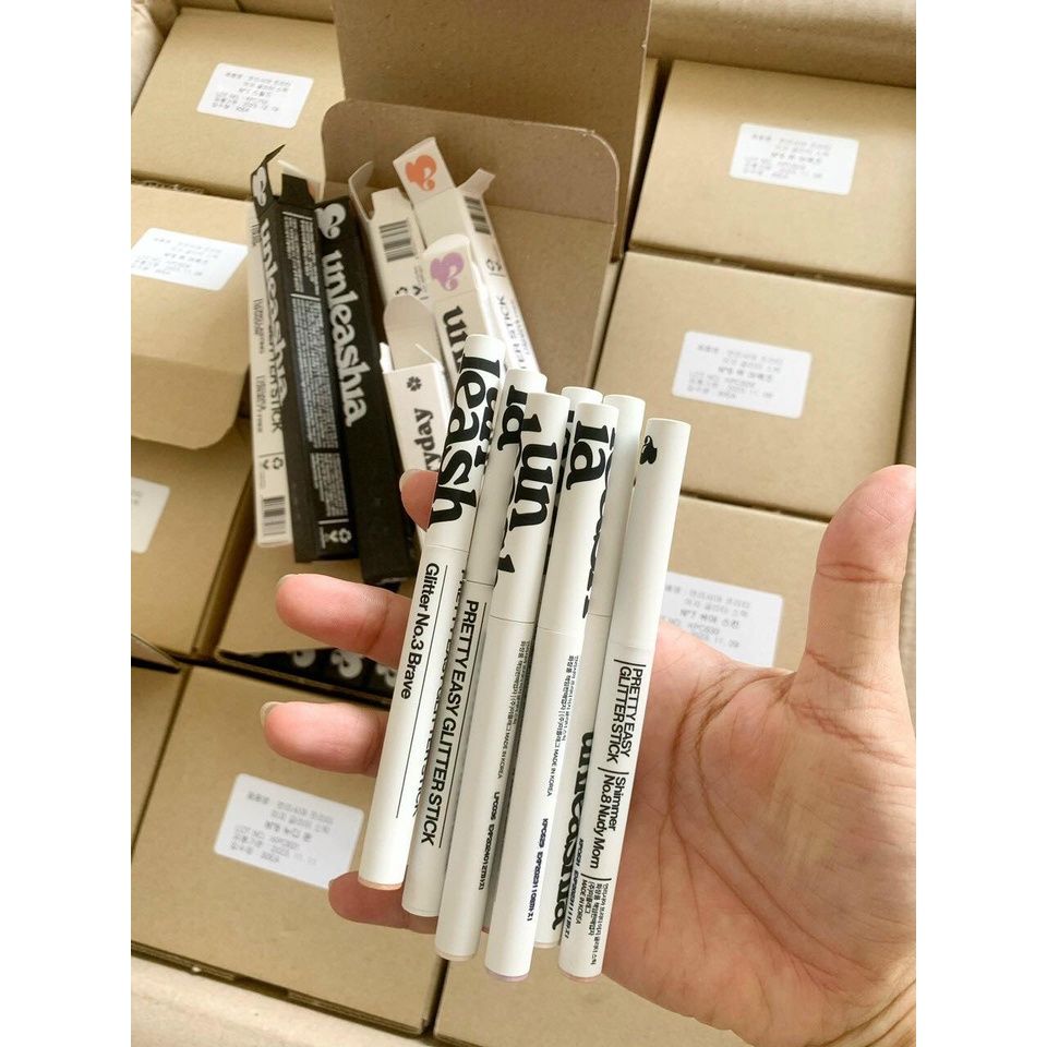 Bút Nhũ Mắt Dạng Sáp Siêu Lấp Lánh Unleashia Pretty Easy Glitter Stick 0.7g