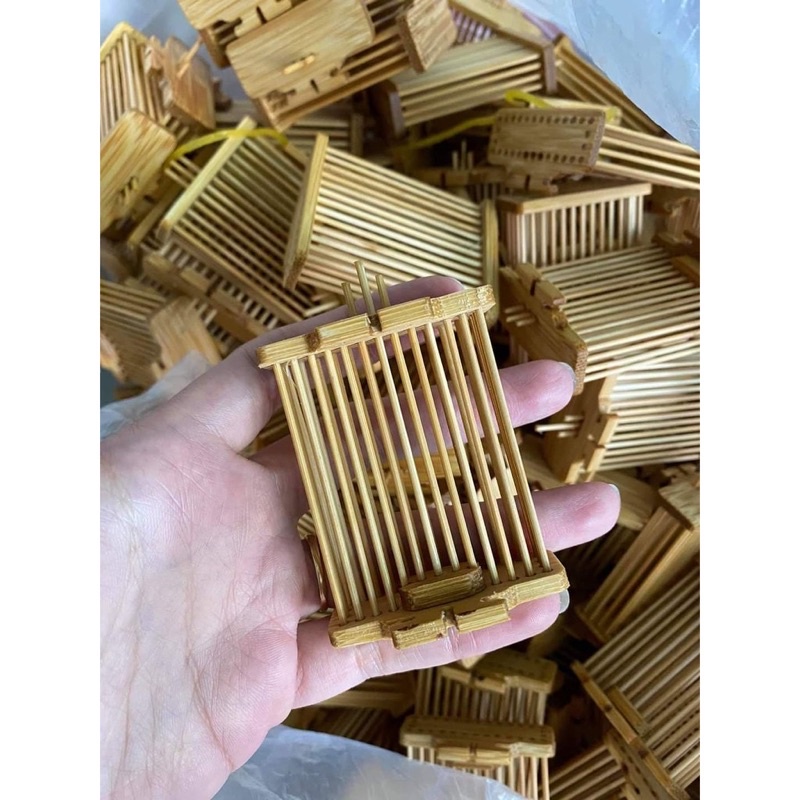 Rọ dế tre dùng cho chim chào mào bên đẹp giá đẹp