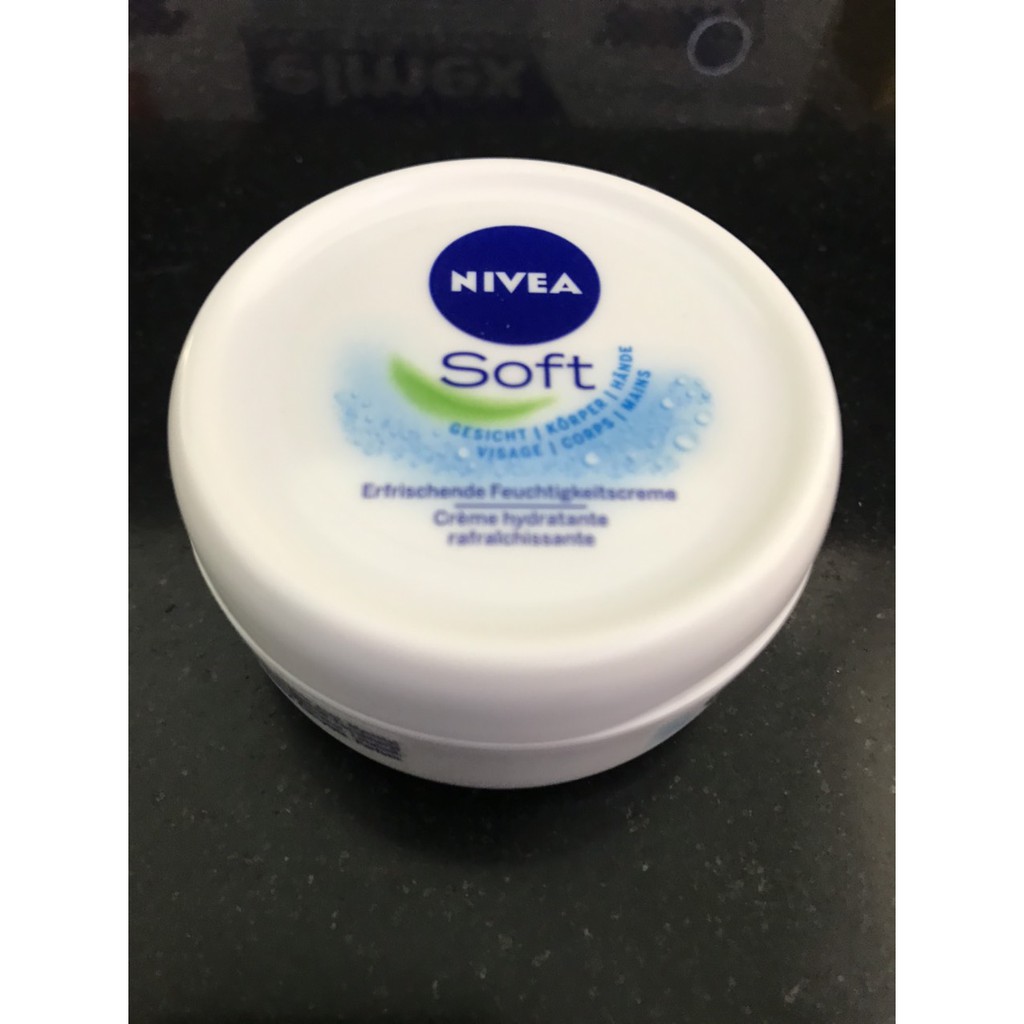 kem dưỡng ẩm NIVEA Soft 50ml sách tay Séc