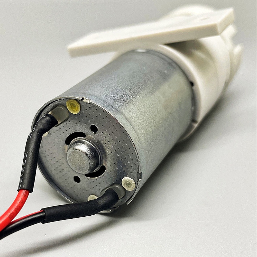 Máy Bơm Nước Diaphragm Mini 370 DC 12V 0.7L / Phút Tự Khử Trùng Tiện Dụng