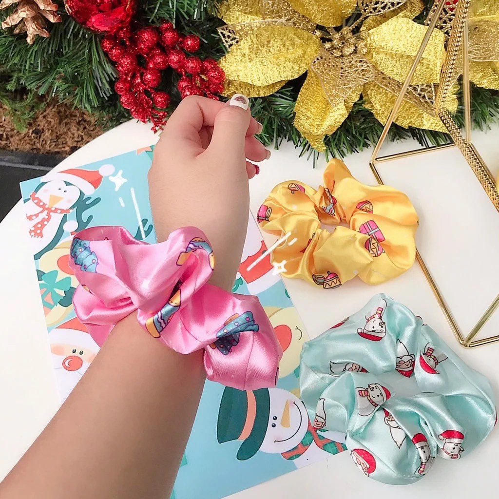 Cột tóc Scrunchies họa tiết Noel giáng sinh