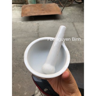 Bộ chày cối bằng sứ, đường kính 9cm