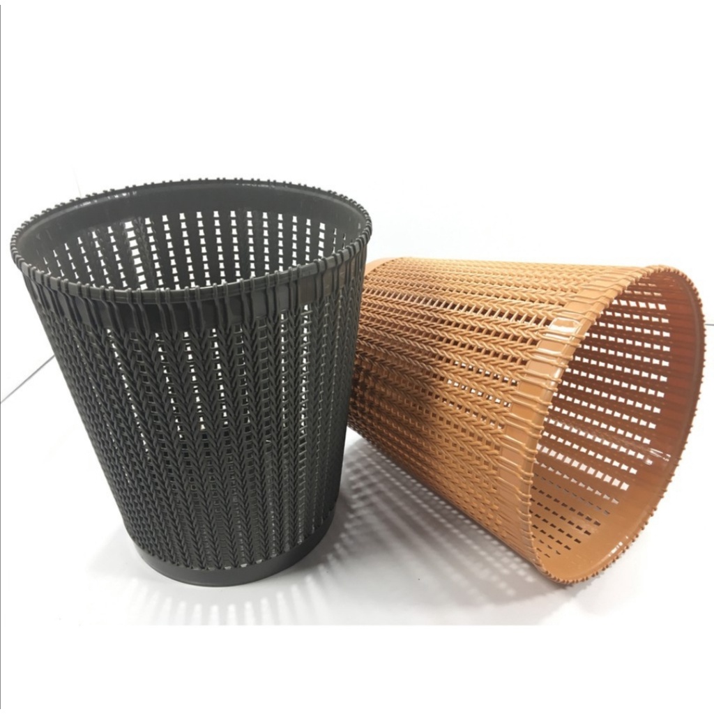 Sọt nhựa giả đan mây Việt Nhật. To R25cm, C28cm; Trung R20cm, C25cm; Nhỏ R15cm, C18cm.