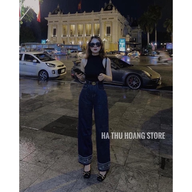 Quần jeans nữ ống suông màu xanh đậm trơn phối chân chữ Chris.tian di.or cực sang chảnh và thời trang