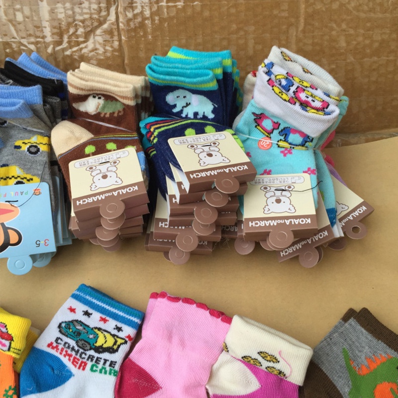Vớ cho trẻ em chất liệu cotton kiểu Nhật Hàn thích hợp mùa đông mùa thu AKKU chống trượt