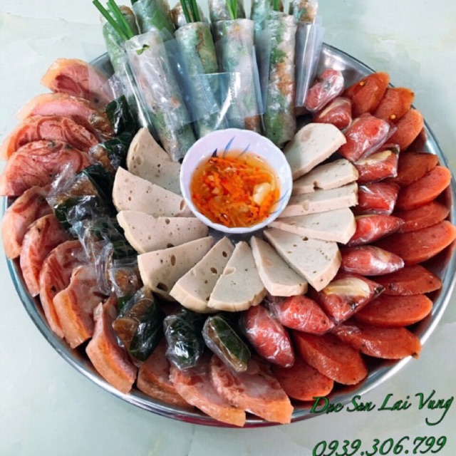 NEM LAI VUNG TỎI ỚT 25.000 ( Hộp 10 chiếc)