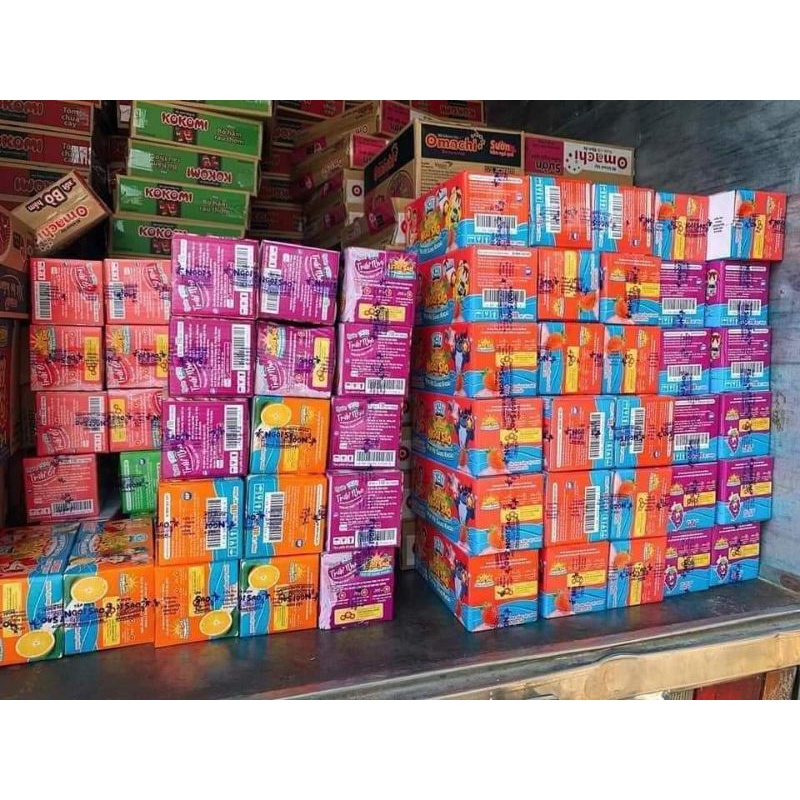 SỮA KUN TÚI: Price. 107k/ 1 thùng, hàng công ty e bán có đủ 5 vị, sô, dâu, cam, nho, ổi  date tháng6
