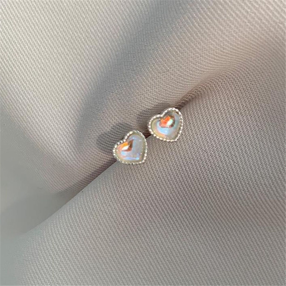 Khuyên Tai Mini Hình Trái Tim Nhiều Màu Sắc Ngọt Ngào Cho Nữ