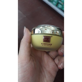 Kem Sâm dưỡng trắng da cao cấp
