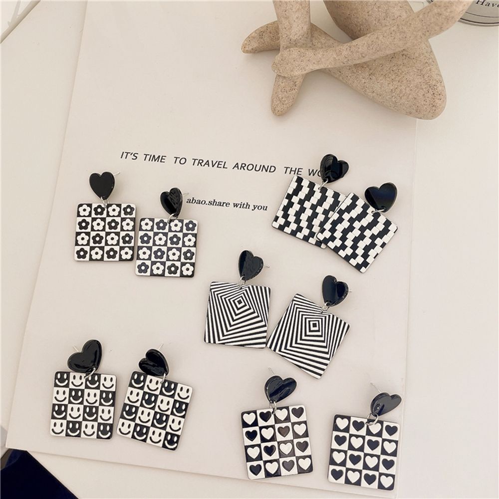 Khuyên Tai Dáng Dài Họa Tiết Mặt Cười Phong Cách Hàn Quốc Cổ Điển Thanh Lịch Cho Nữ