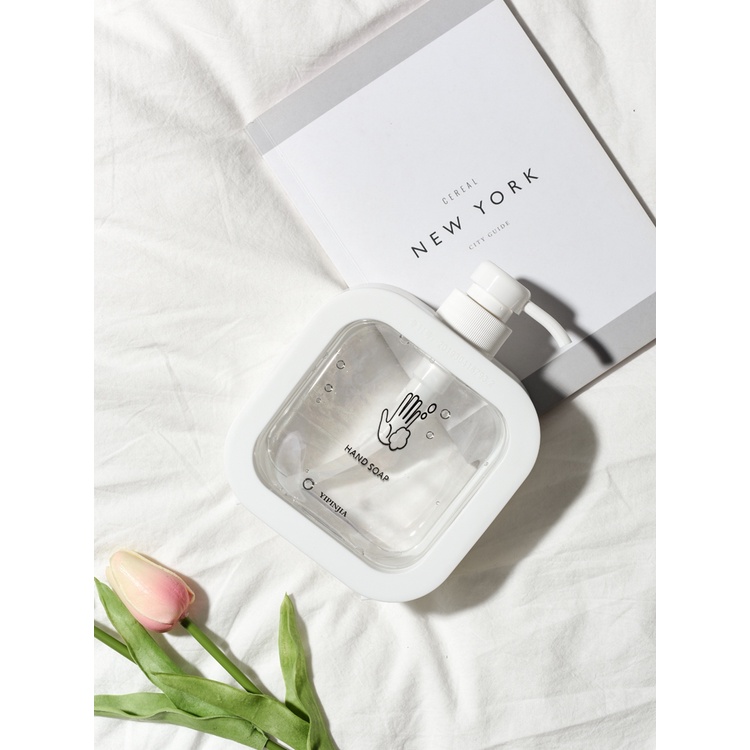 Bình chiết mỹ phẩm, bình chiết nước hoa, bình chiết dầu gội , sữa tắm có vòi nhấn dung tích 300ml, 550ml - Guchi.store