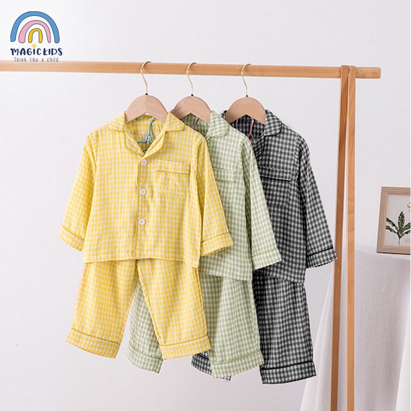Bộ quần áo ngủ dài tay kẻ caro cổ tròn phối viền MAGICKIDS cho bé trai và bé gái từ 9-30kg