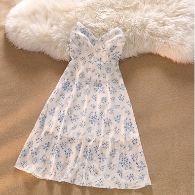 QKOOLE  Đầm Hai Dây Họa Tiết Hoa Xinh Xắn Phong Cách Hàn Quốc