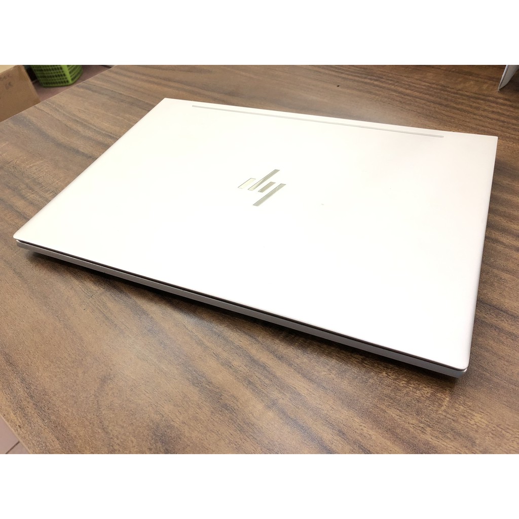 Máy tính Laptop HP ENVY 13 AH0025TU