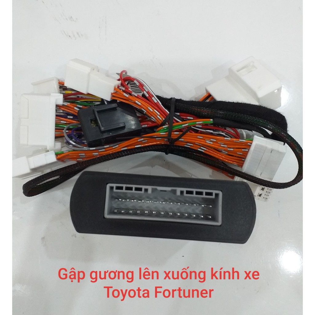 Gập gương lên xuống kính tự động cho xe Toyota Fortuner