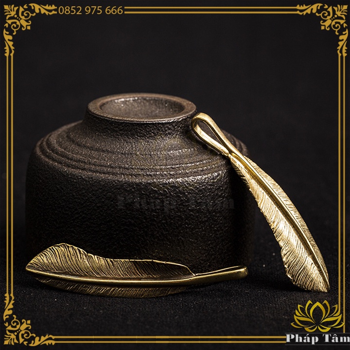 Móc Khóa Lông Vũ Takahashi Goro Đồng Nguyên Khối - Tâm Phong Thủy