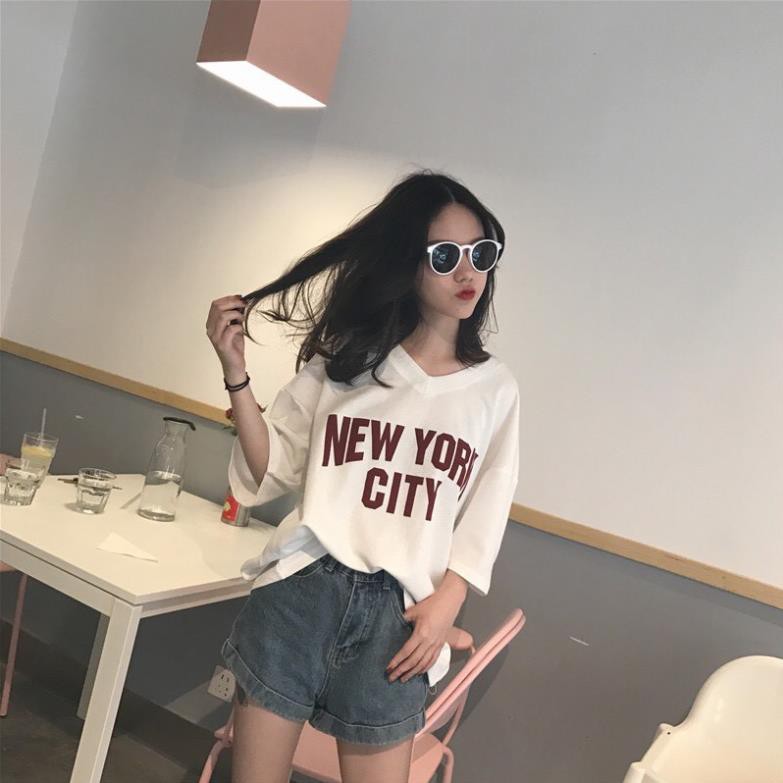 ÁO THUN FORM RỘNG NỮ CỔ V CHẤT VẢI THUN MÁT NEW YORK CITY ÁO NHÓM SATSUN đẹp