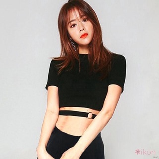 Áo croptop khuyên bụng