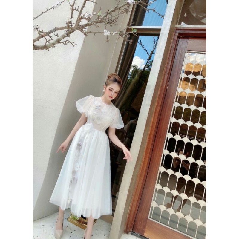 Đầm xòe tay phồng đính hoa