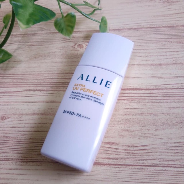 KEM CHỐNG NẮNG ALLIE LÀ ALLIE EXTRA UV PERFECT - 60ML