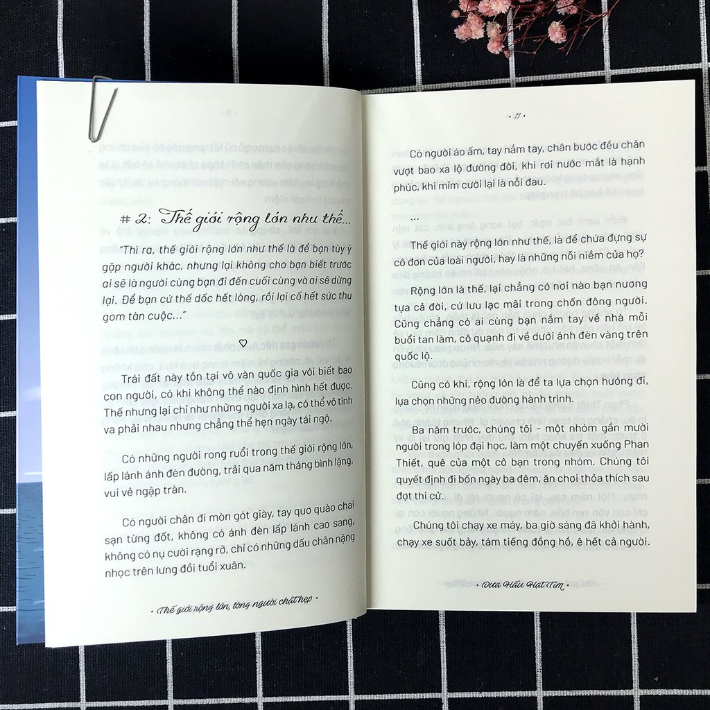 Sách - Thế Giới Rộng Lớn, Lòng Người Chật Hẹp (Kèm Bookmark) - Dưa Hấu Hạt Tím - Thanh Hà Books HCM