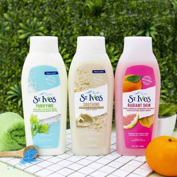 Sữa Tắm Tẩy Da Chết St.Ives Fresh Skin Chiết Xuất Trái Mơ Làm Sạch Sâu 400ml