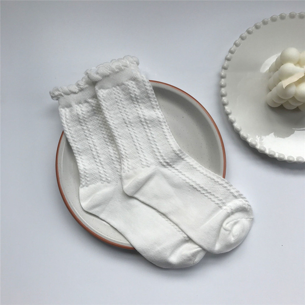 Tất cổ cao phối ren màu trắng đơn giản cho nữ
