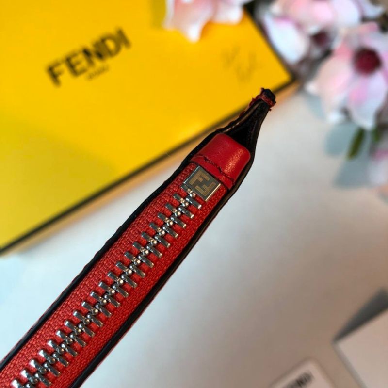 clutch cầm tay nam da thật dáng dài kéo khóa in logo chữ Roma Amor Fendi FD