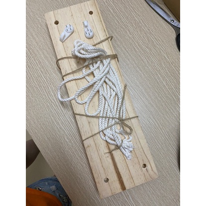 Kệ gỗ treo tường loại 3 tầng, phòng ngủ, phòng sách, ban công decor đẹp kích thước 10x30