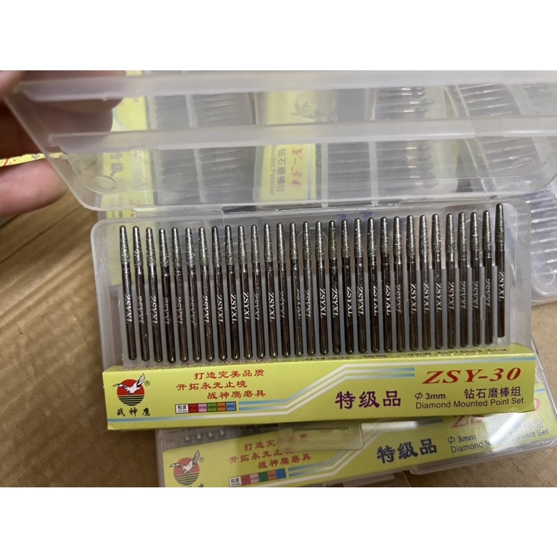 Bộ mũi mài kim cương Đài Loan 30 chi tiết giông nhau trụ, tròn, nhọn.... hiệu ZSY-30