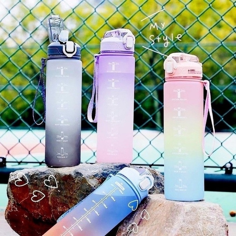 [ tặng Sticker] 1000ML Bình Đựng Nước Dễ Thương Có Vạch Báo Giờ Uống Nước bình nước cute có ống hút bình uống nước có tay cầm